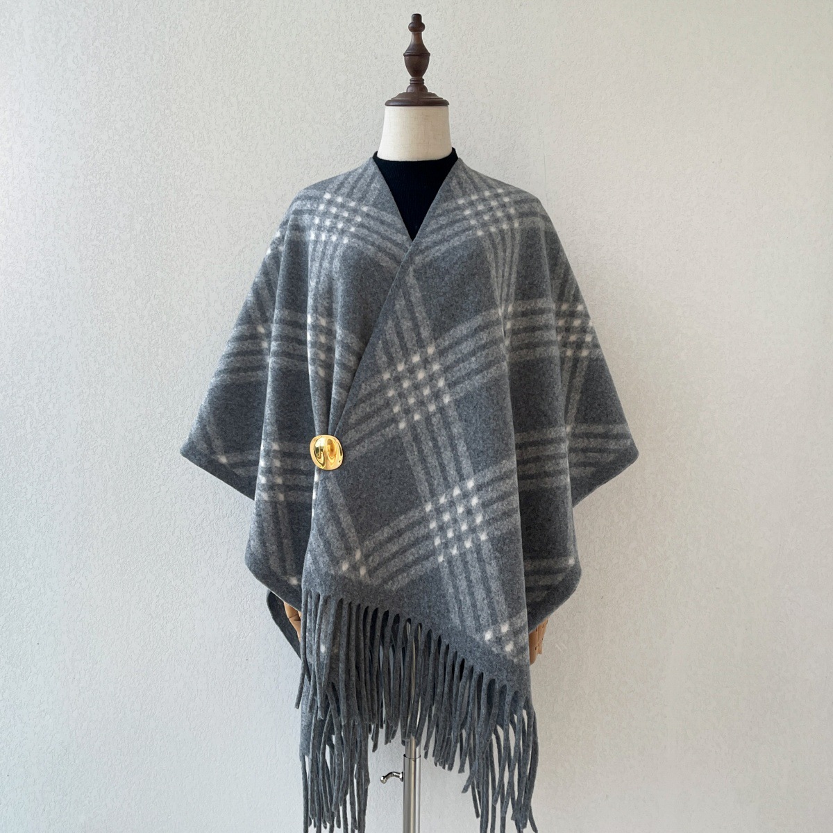 Vintage Fashion Wear - Selendang Cape Berumbai Motif Vintage Wanita