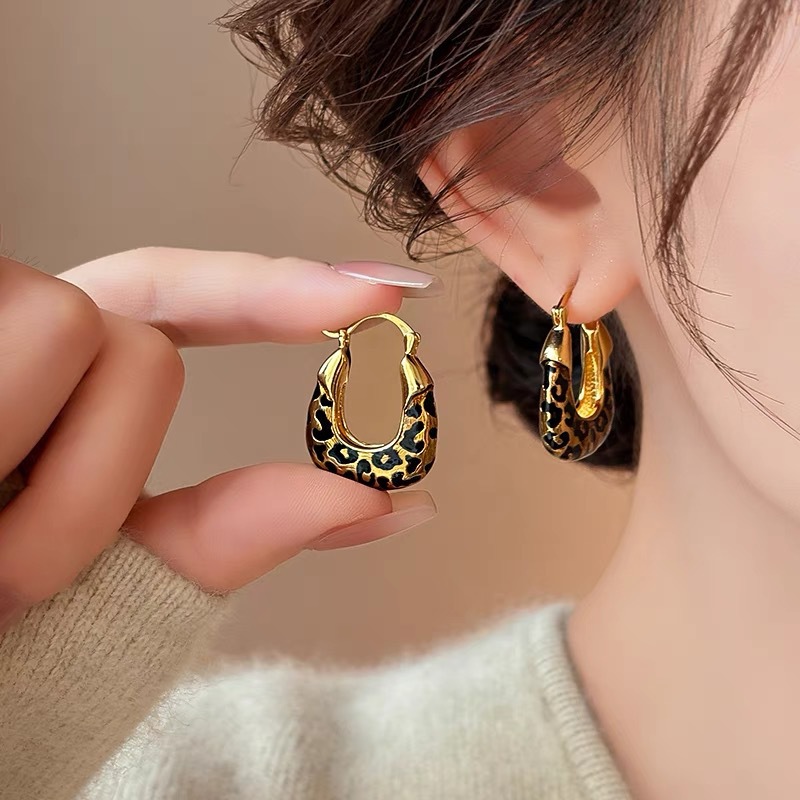 Vintage Fashion Illustrations - FTCY Anting Hoop Bentuk U Motif