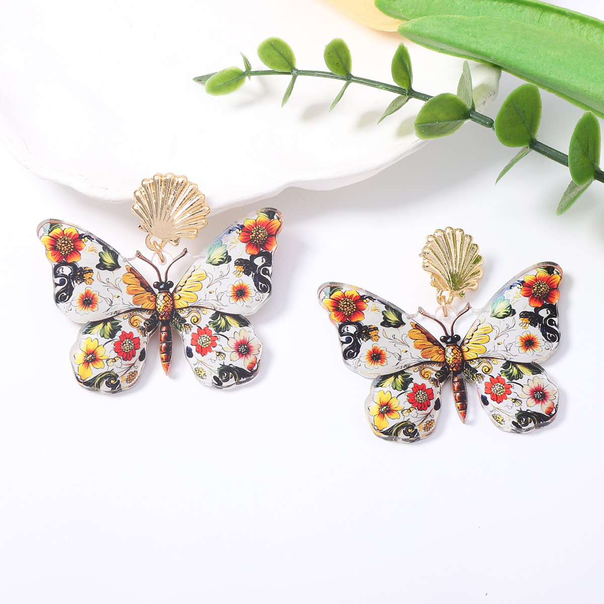 Anting-anting gantung kupu-kup - Vintage Fashion Illustrations ulasan dan harga